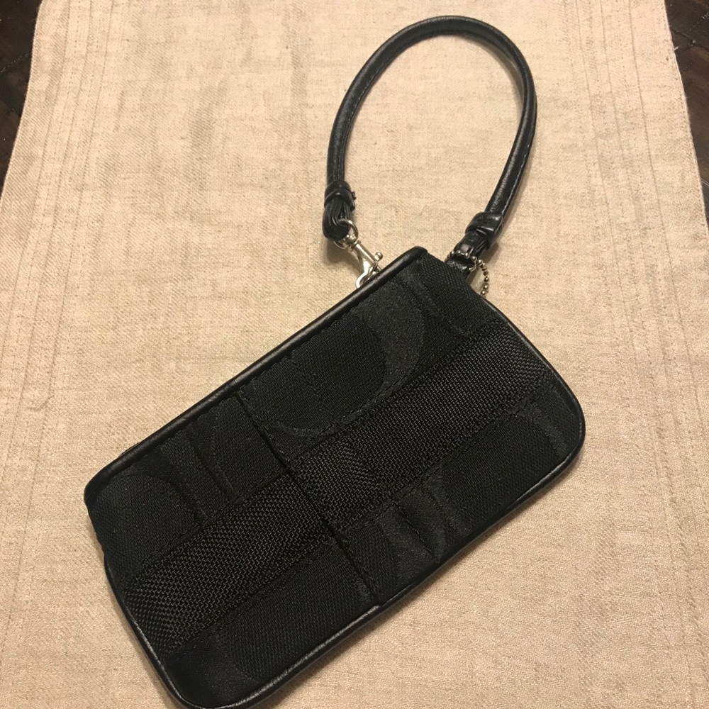 Coach wristlet - Picture 2 of 3